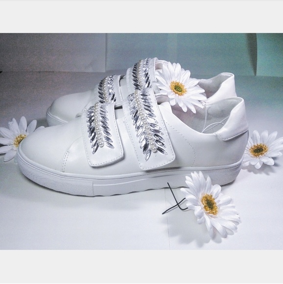 Sneakers Limited Edition Embellished Size 7 - Picture 3 of 7